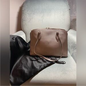 Kate Spade Elegant Beige Leather Shoulder Bag